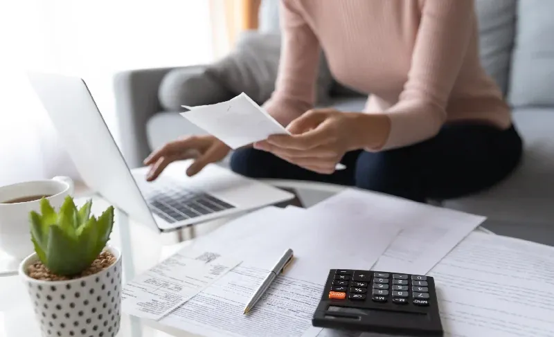 Image text slider finances 01